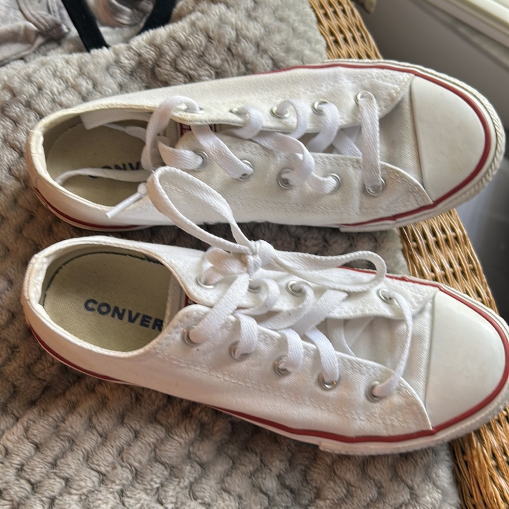 Converse - Picture 2 of 7